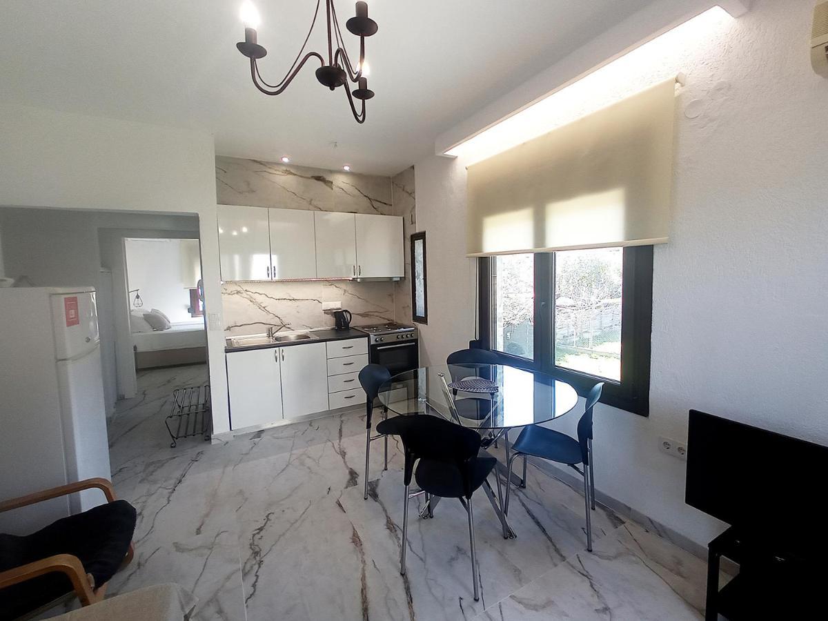 Salonikiou Beach Apartments Akti Salonikiou Exterior photo
